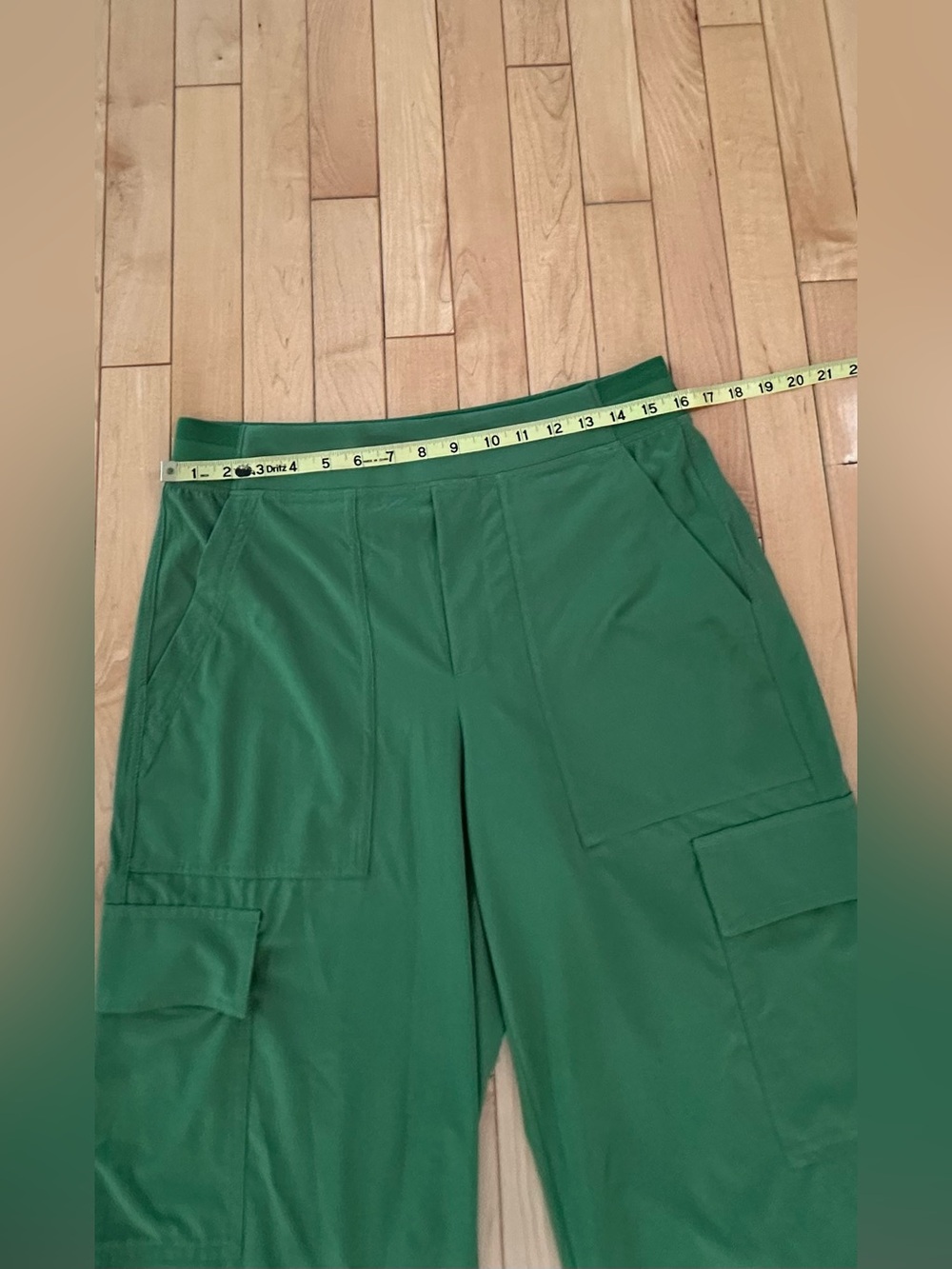 Athleta Brooklyn Heights High Rise Cargo Pant, Wide Leg, Baja Green; EUC, Sz. 8 - Picture 5 of 15